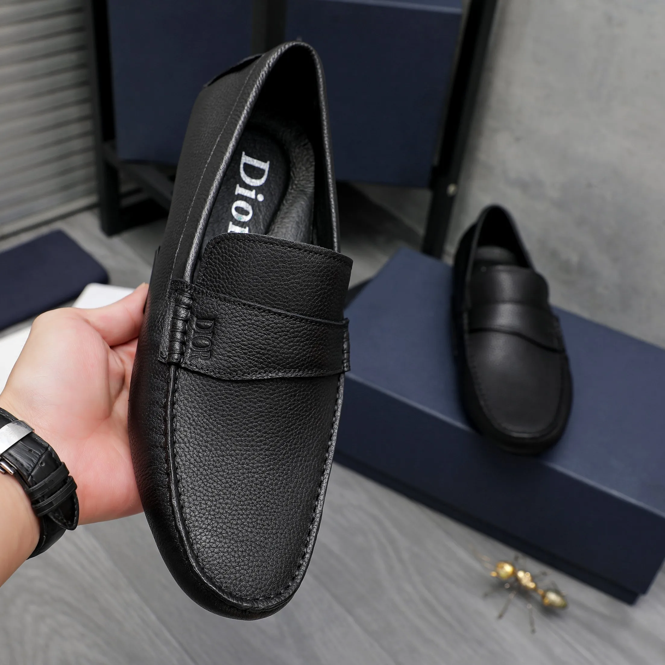 Men's shoes 💰400 Product trademark: Dior "Dior" casual slip-on shoes Regular size: 38-45 (45 is custom-made and non-returnable) Product materials: Selected pebbled cowhide upper, pigskin lining, rubber outsole